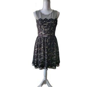 Soprano Fit and Flare Black Lace Stripe Sz M